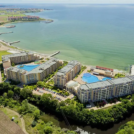 Midia Family Hotel 3*